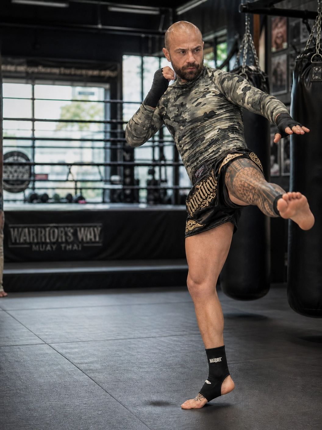 Professor Silvio Galiciolli, especialista em Muay Thai de alta performance na Hex